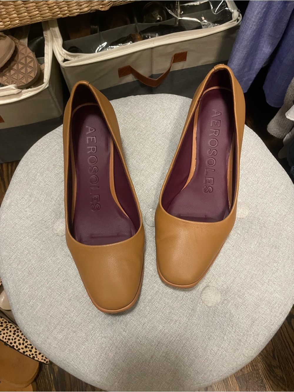 AEROSOLES Tan Leather Low Heel Pumps with Purple Insole